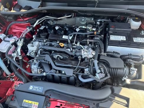Used 2025 Toyota Corolla Cross LE FWD image 22