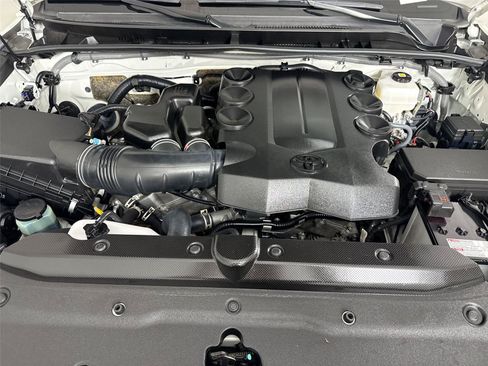 Used 2023 Toyota 4Runner Limited AWD/4WD image 48