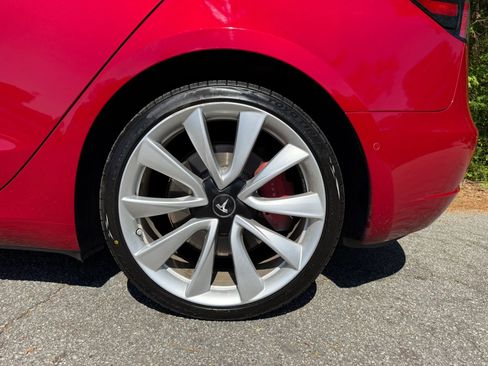 Used 2018 Tesla Model 3 Long Range AWD/4WD image 14