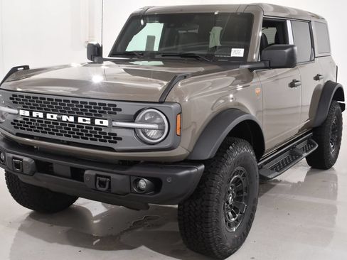 New 2026 Ford Bronco Badlands AWD/4WD image 2