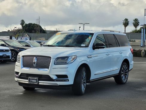 Used 2020 Lincoln Navigator Reserve image 9