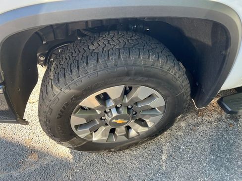 Used 2026 Chevrolet Silverado 2500 Custom w/ Custom Value Package AWD/4WD image 6
