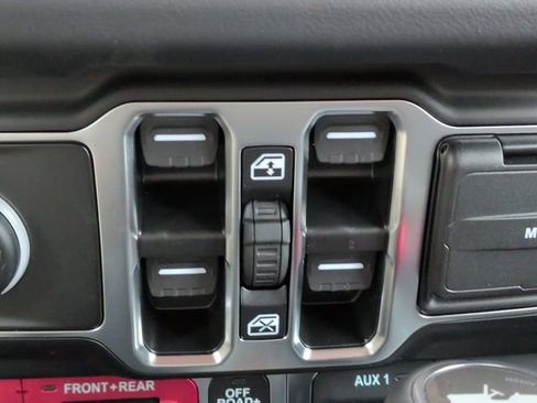 New 2026 Jeep Wrangler Unlimited Rubicon w/ Safety Group image 23