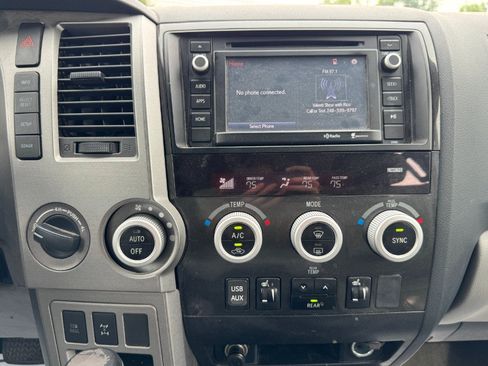 Used 2014 Toyota Sequoia SR5 AWD/4WD image 24
