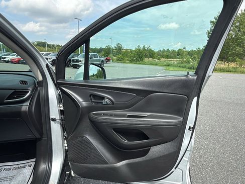 Used 2022 Buick Encore Preferred w/ Safety Package AWD/4WD image 16