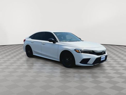 Used 2024 Honda Civic Sport image 2