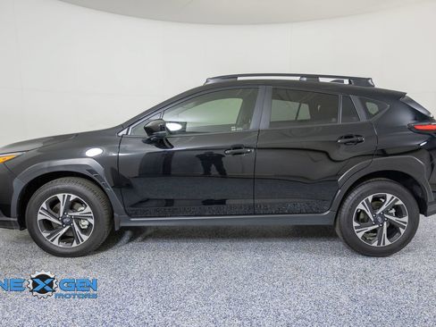 Used 2025 Subaru Crosstrek 2.5i Premium w/ Crosstrek Mirror Package AWD/4WD image 4