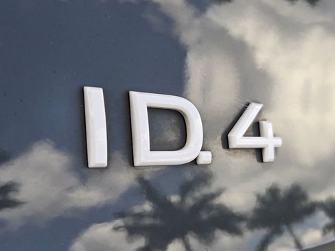 Used 2023 Volkswagen ID.4 S image 14