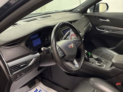 Used 2019 Cadillac XT4 Premium Luxury AWD/4WD image 12