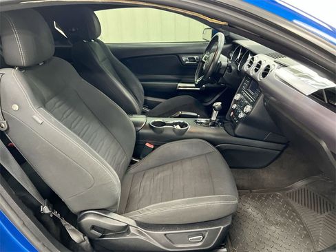 Used 2017 Ford Mustang Coupe image 20