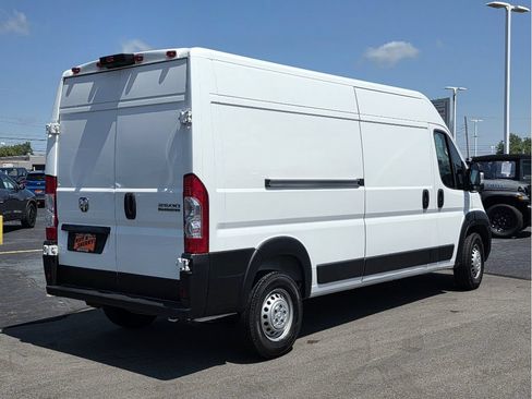 Used 2025 RAM ProMaster 2500 w/ Convenience Group FWD image 13