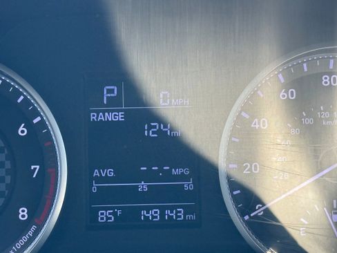 Used 2019 Hyundai Elantra SE w/ Cargo Package FWD image 14