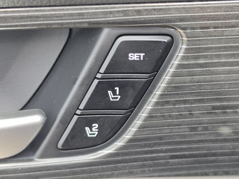 Used 2019 Hyundai Sonata Limited w/ Ultimate Package 04 FWD image 14