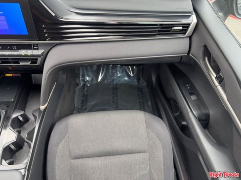 Certified 2025 Toyota Camry LE FWD image 18