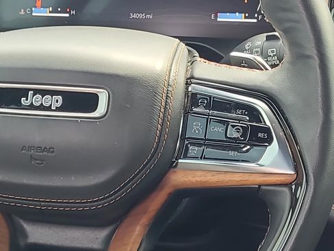 Used 2023 Jeep Grand Cherokee Summit AWD/4WD image 13