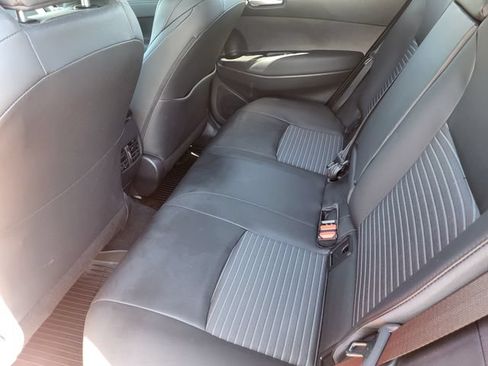 Used 2025 Toyota Corolla Cross AWD Hybrid w/ Convenience Package image 21