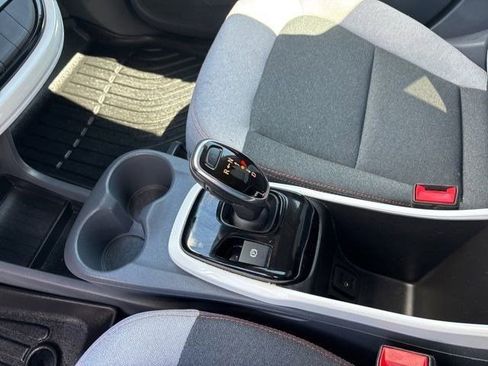 Used 2017 Chevrolet Bolt LT image 26