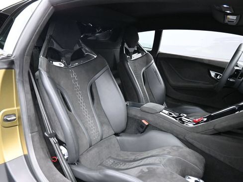 Used 2024 Lamborghini Huracan Sterrato AWD/4WD image 24