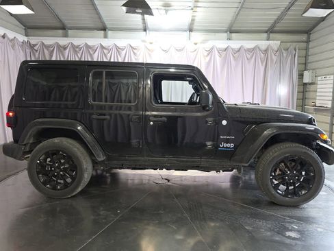 Used 2024 Jeep Wrangler Unlimited Sahara AWD/4WD image 9