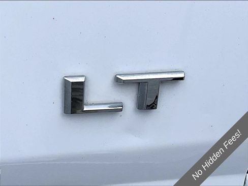 Used 2021 Chevrolet Colorado LT w/ Safety Package RWD image 8