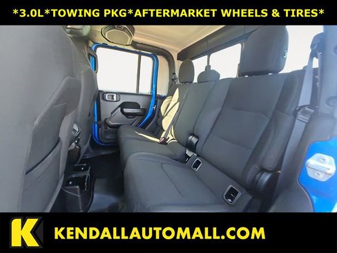Used 2021 Jeep Gladiator Sport image 13