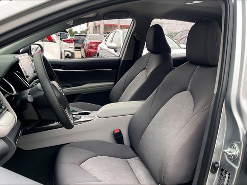 Used 2024 Toyota Camry LE FWD image 8