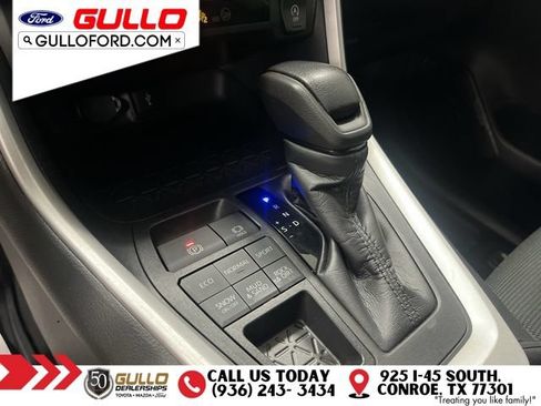 Used 2021 Toyota RAV4 LE AWD/4WD image 27
