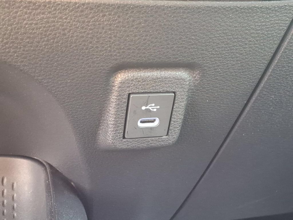 Used 2025 Toyota Corolla LE FWD image 21