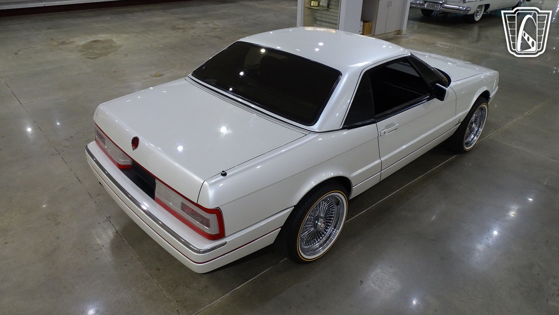 Used 1991 Cadillac Allante FWD image 14