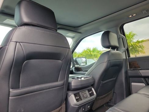 Used 2022 Ford F150 Lariat w/ Equipment Group 502A High image 11