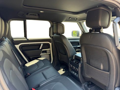 Used 2023 Land Rover Defender 130 X-Dynamic SE AWD/4WD image 20