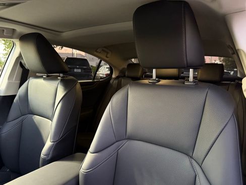 Used 2025 Lexus ES 300h 300h image 21