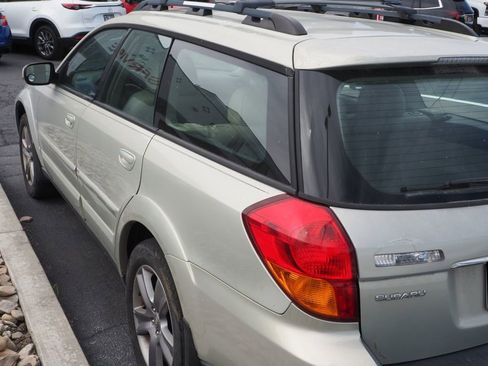 Used 2006 Subaru Outback 3.0R L.L. Bean AWD/4WD image 4