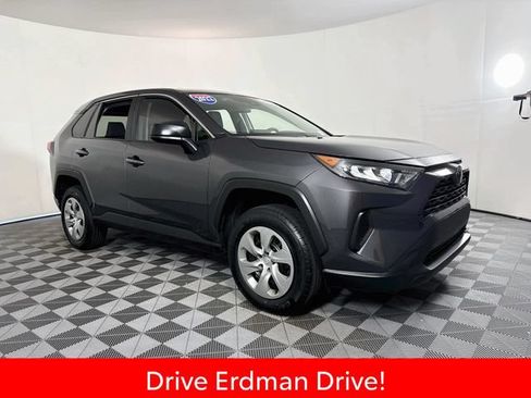 Used 2022 Toyota RAV4 LE FWD image 1