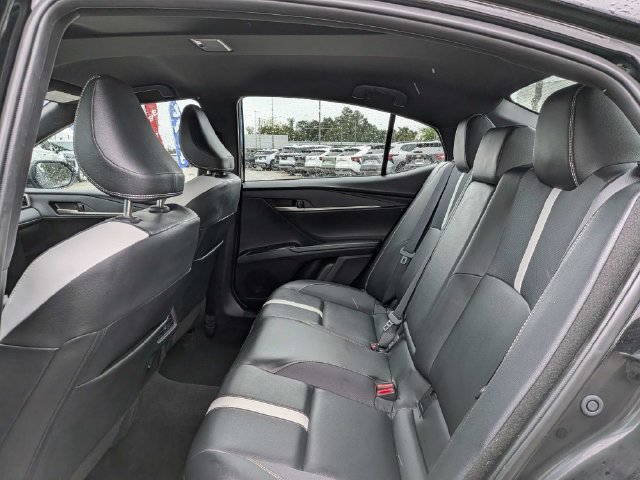 Used 2025 Toyota Camry SE FWD image 13