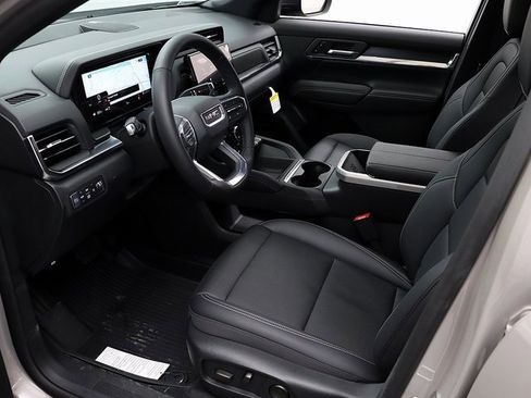 New 2026 GMC Terrain Elevation w/ Elevation Premium Package image 9