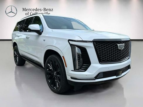 Used 2026 Cadillac Escalade Platinum Sport w/ LPO, ONYX Package AWD/4WD image 3