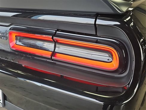 Used 2022 Dodge Challenger SXT w/ Blacktop Package image 32