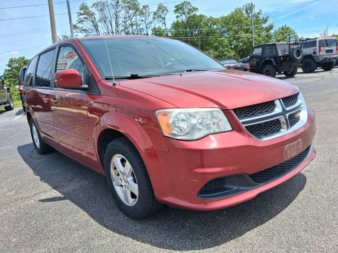 Used 2011 Dodge Grand Caravan Mainstreet FWD image 2