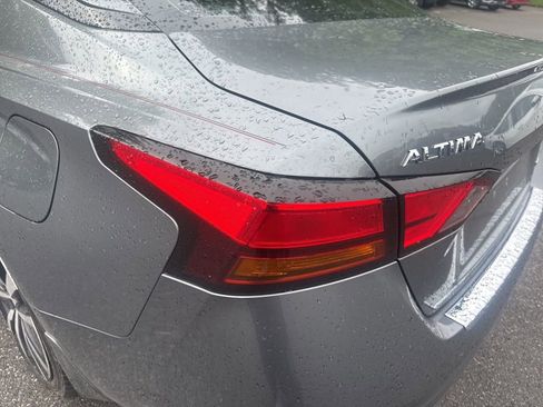 Used 2020 Nissan Altima 2.0 Platinum FWD image 7