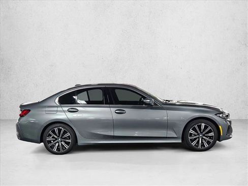 Used 2026 BMW 330i Sedan w/ Premium Package RWD image 4