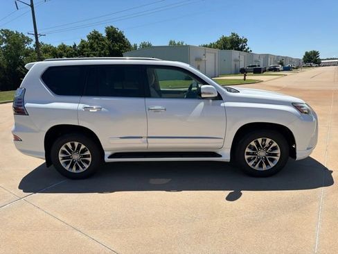 Used 2014 Lexus GX 460 Luxury AWD/4WD image 6