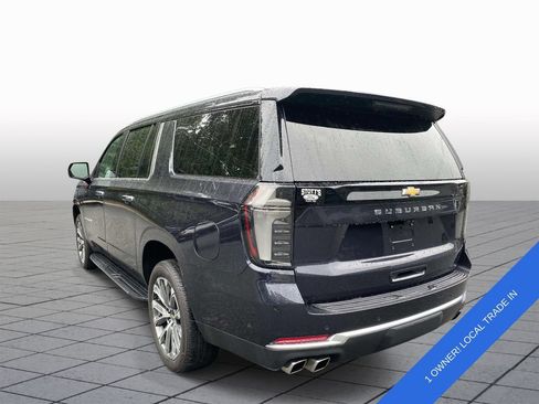 Used 2025 Chevrolet Suburban High Country AWD/4WD image 5