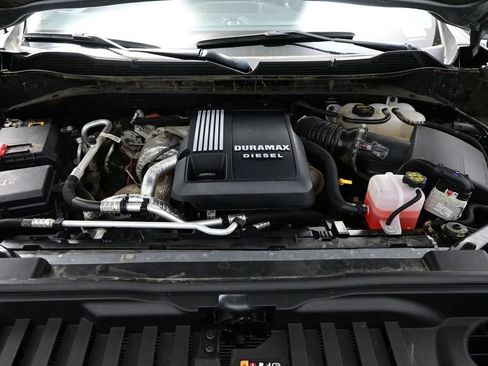 Used 2025 Chevrolet Silverado 1500 Custom Trail Boss w/ LPO, Dark Essentials Package AWD/4WD image 13