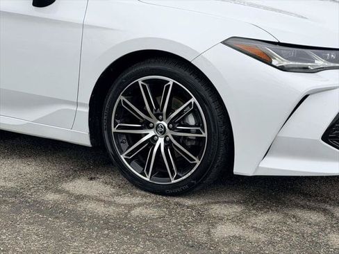 Certified 2019 Toyota Avalon Touring w/ Advanced Safety Package FWD image 26