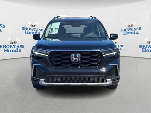 Used 2023 Honda Pilot Touring image 6