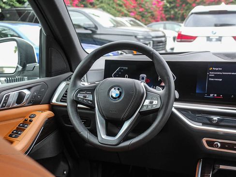 Used 2024 BMW X5 xDrive50e AWD/4WD image 14