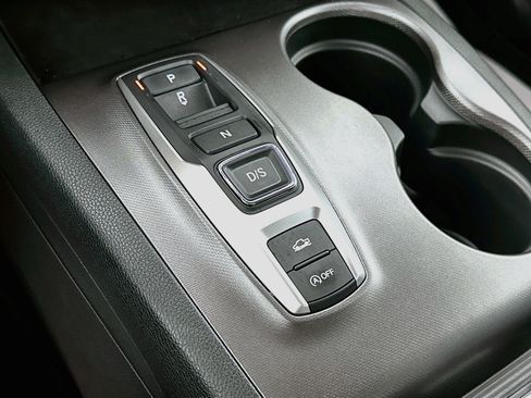 Used 2023 Honda Ridgeline Sport image 16