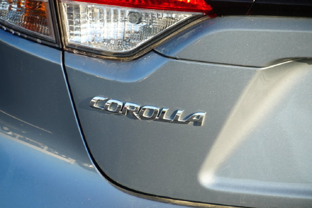 Used 2025 Toyota Corolla LE FWD image 18