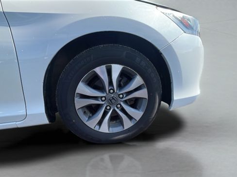 Used 2013 Honda Accord LX image 29
